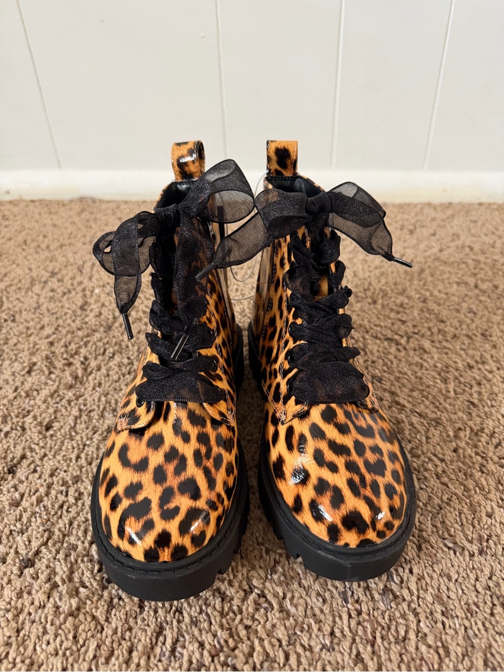 Art Class Girls Leopard Print Combat Boots Size 1 Chunky Lug Sole NWT - Picture 3 of 9